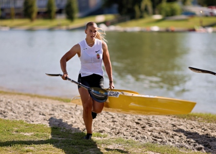 Lili Kolozsvari Hungary canoe marathon kayak Gyor 2025 action 2