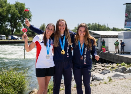 Ottilie Robinson-Shaw canoe freestyle kayak 2025 Plattling gold medal